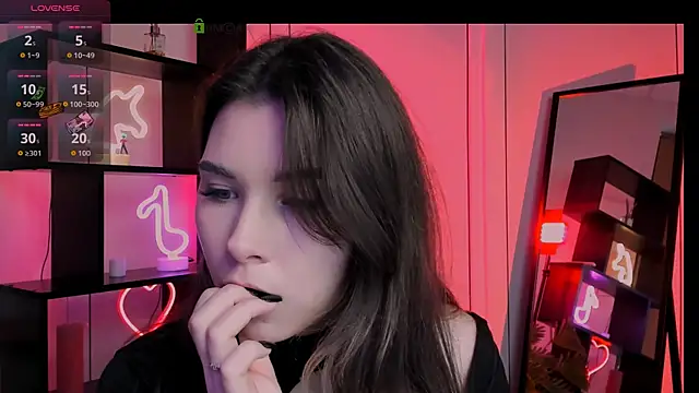 lily morty online show from November 16, 2025, 7:29 pm