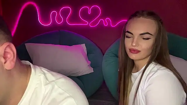 deeplookscouple online show from September 20, 2025, 1:16 pm