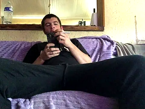 coupleamateurfun23 online show from November 6, 2025, 9:46 am