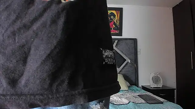 Snapshot of wyatt_3 chatting on October 24, 2025, 12:04 pm wyatt 3 online show from October 24, 2025, 12:04 pm