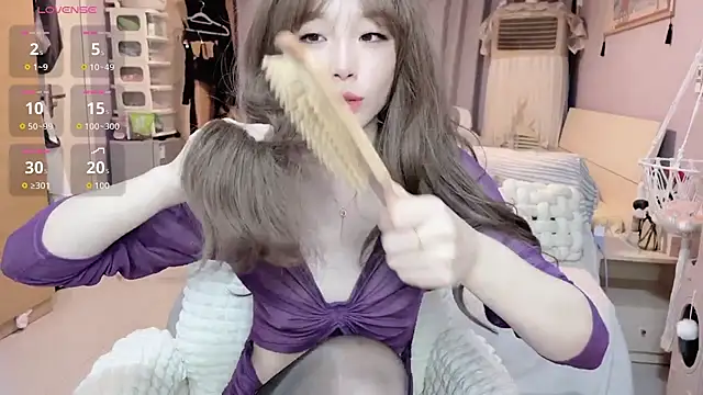 Y2Luvk online show from October 30, 2025, 9:55 pm