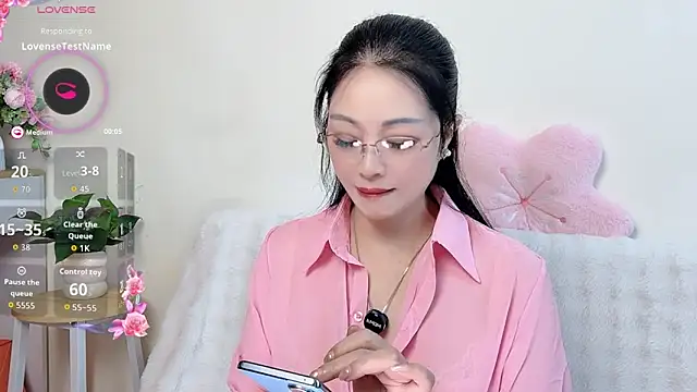Snapshot of Hua_Hua_0 chatting on September 14, 2025, 6:03 am Hua Hua 0 online show from September 14, 2025, 6:03 am