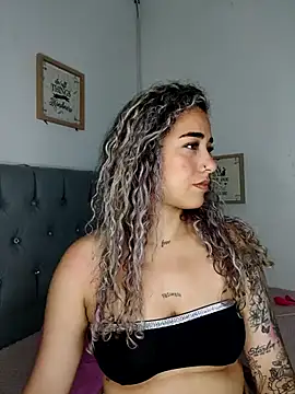 Miss-Melina online show from November 23, 2025, 7:02 pm