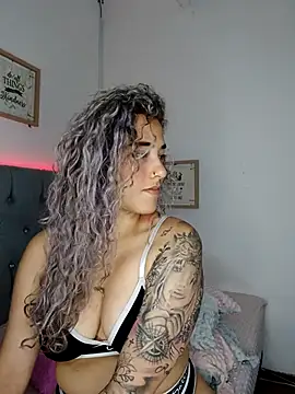 Miss-Melina online show from November 15, 2025, 6:01 pm