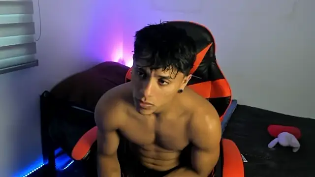 ZYZZ1312 online show from June 6, 2026, 8:47 pm