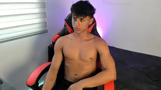 ZYZZ1312 online show from June 4, 2026, 6:34 pm