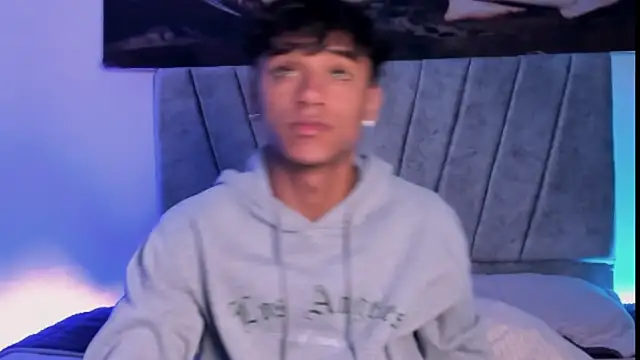 ZYZZ1312 online show from November 24, 2025, 5:35 pm