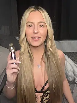 sammie-99 online show from March 2, 2026, 8:38 pm