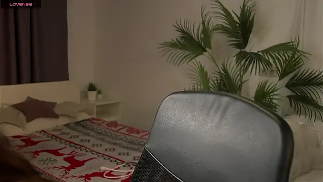 Olivia Farrell online show from March 1, 2026, 1:33 pm