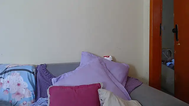 ayanahot  online show from December 19, 2025, 11:23 am