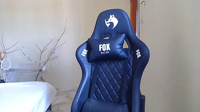 ayanahot  online show from February 10, 2026, 12:15 pm