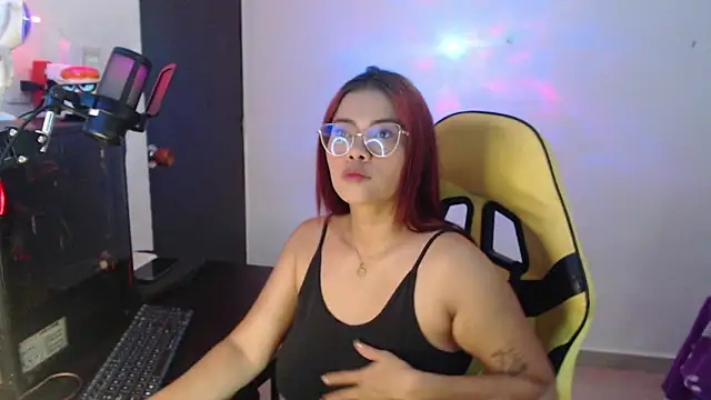 Scarlett Gracee  online show from November 18, 2025, 4:38 am