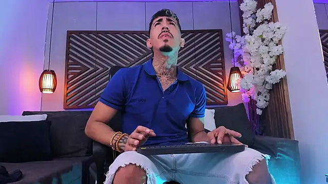 Donovan Desmond online show from February 6, 2026, 3:35 am