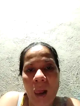 Snapshot of bomb_shiela chatting on October 21, 2025, 12:15 pm bomb shiela online show from October 21, 2025, 12:15 pm
