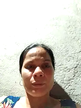 Snapshot of bomb_shiela chatting on October 20, 2025, 10:38 am bomb shiela online show from October 20, 2025, 10:38 am