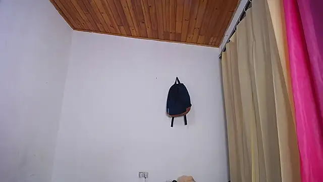 Snapshot of Olliver_Twink chatting on September 12, 2025, 11:37 pm Olliver Twink online show from September 12, 2025, 11:37 pm