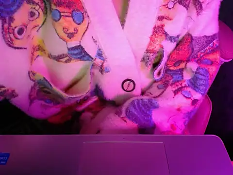 ahoa Tk online show from November 19, 2025, 5:18 am