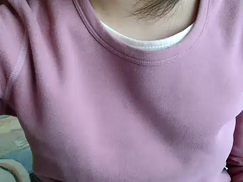 huihui520-- online show from October 25, 2025, 8:02 am