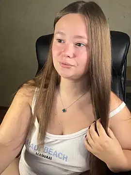 Snapshot of CaramelleSugar_ chatting on November 6, 2025, 8:13 pm CaramelleSugar online show from November 6, 2025, 8:13 pm