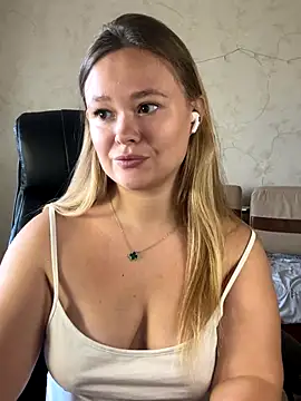 Snapshot of CaramelleSugar_ chatting on October 11, 2025, 12:50 pm CaramelleSugar online show from October 11, 2025, 12:50 pm