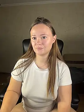 Snapshot of CaramelleSugar_ chatting on November 19, 2025, 7:36 pm CaramelleSugar online show from November 19, 2025, 7:36 pm