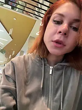 Snapshot of RosieSecret chatting on October 9, 2025, 8:04 am RosieSecret online show from October 9, 2025, 8:04 am