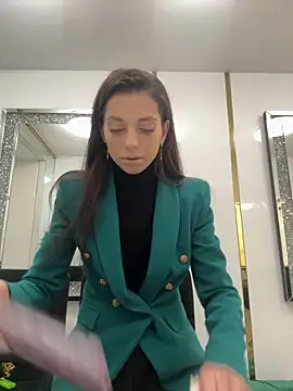 EllyLynn online show from March 13, 2026, 6:46 pm