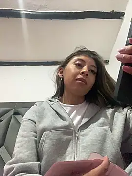 Sara-cooper2 online show from March 12, 2026, 5:50 pm