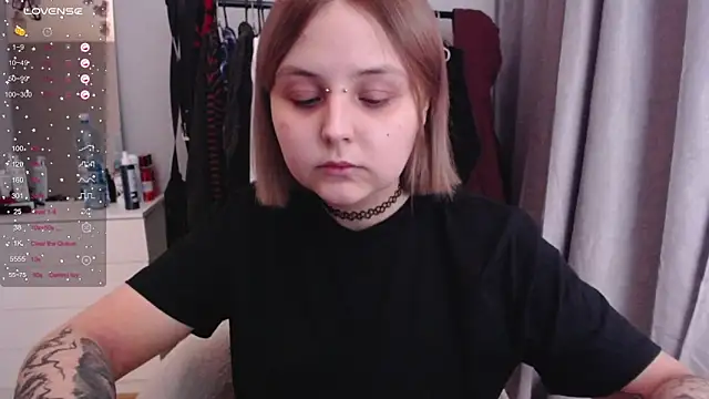 Snapshot of vendymories chatting on February 10, 2026, 4:17 pm vendymories online show from February 10, 2026, 4:17 pm