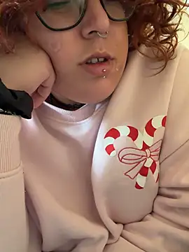 chiaretta loveit online show from November 6, 2025, 2:43 pm