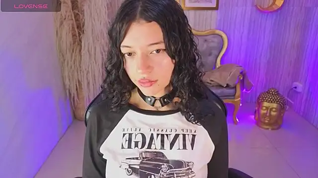 valkiria ardent s online show from April 18, 2026, 1:02 pm