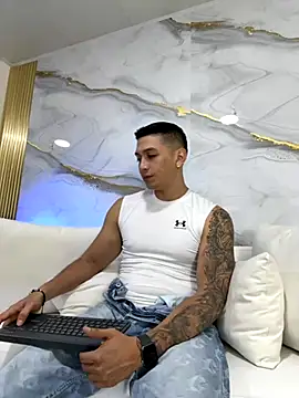 blackbullger  online show from November 19, 2025, 11:32 am