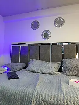 blackbullger  online show from November 4, 2025, 11:36 am