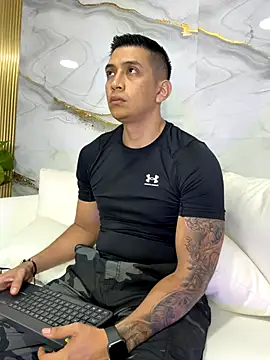 blackbullger  online show from November 10, 2025, 11:37 am