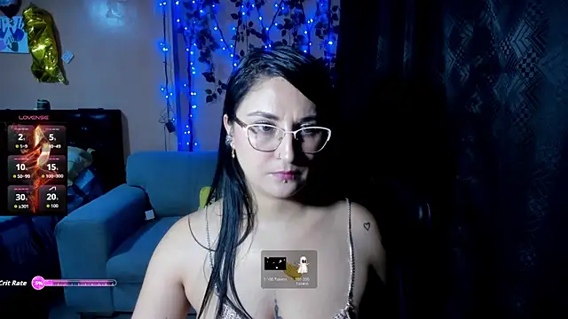 Snapshot of la_juli chatting on September 10, 2025, 1:32 pm la juli online show from September 10, 2025, 1:32 pm