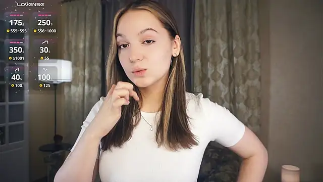 NguyetHankey online show from October 14, 2025, 3:45 pm