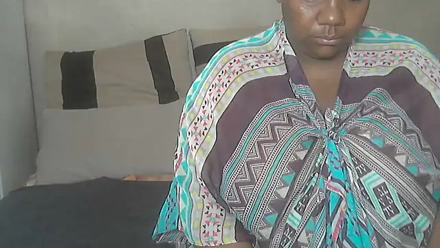 AnnabigpussyXO online show from November 5, 2025, 5:54 am