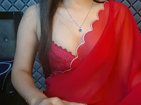 Snapshot of Evahhh4u chatting on June 18, 2026, 6:35 pm Evahhh4u online show from June 18, 2026, 6:35 pm