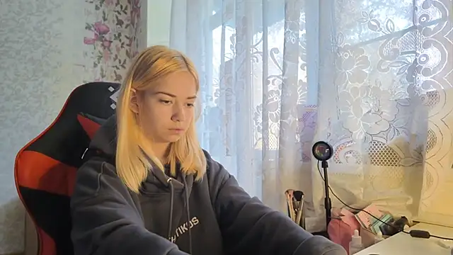 Witching Moon online show from October 9, 2025, 7:20 am