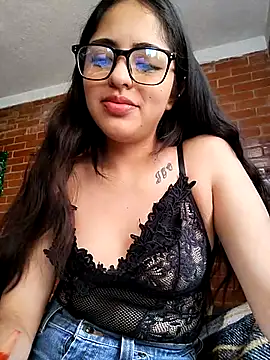 Goddesscut333 online show from November 5, 2025, 7:39 pm