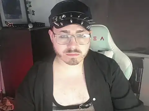 Snapshot of FabianKinky chatting on September 17, 2025, 4:42 pm FabianKinky online show from September 17, 2025, 4:42 pm
