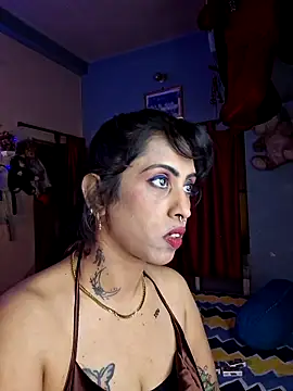 Snapshot of Love_Beauty01 chatting on May 6, 2026, 6:34 pm Love Beauty01 online show from May 6, 2026, 6:34 pm