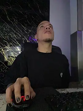 AlphaMasterXxx online show from November 25, 2025, 4:02 am