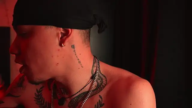 AlphaMasterXxx online show from April 4, 2026, 5:03 am