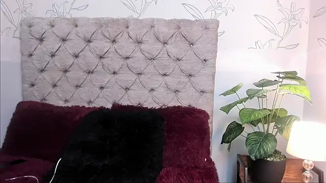 Snapshot of Saraa_Marrison_ chatting on October 3, 2025, 11:39 pm Saraa Marrison online show from October 3, 2025, 11:39 pm