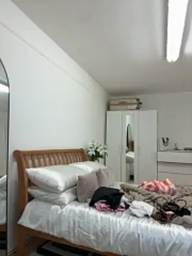 MilaRenee online show from October 17, 2025, 11:34 am