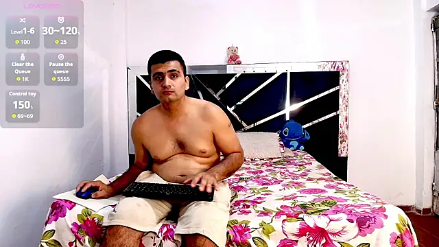Snapshot of fire_lovex chatting on July 26, 2026, 12:06 am fire lovex online show from July 26, 2026, 12:06 am