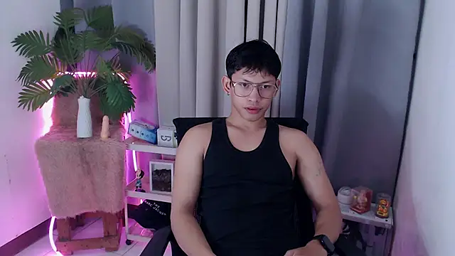 pinkcock froi2305 online show from December 15, 2025, 11:10 pm
