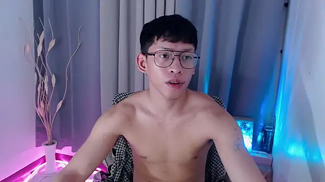 pinkcock froi2305 online show from April 1, 2026, 8:15 am