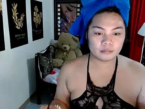 Snapshot of TSbrianaHugeCock chatting on May 7, 2026, 3:15 pm TSbrianaHugeCock online show from May 7, 2026, 3:15 pm